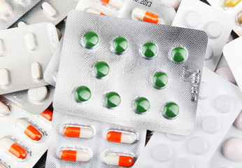 Peut-on prendre du Viagra avec des antibiotiques ?